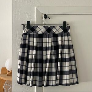 Black and White Pleated Mini Skirt